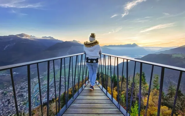 Harder Kulm Aussichtsplattform mit Panoramablick über Interlaken